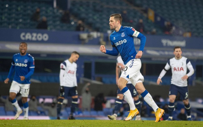 让他在对抗 让他在对抗